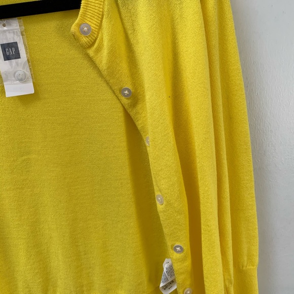 Bright yellow cardigen - Picture 2 of 6